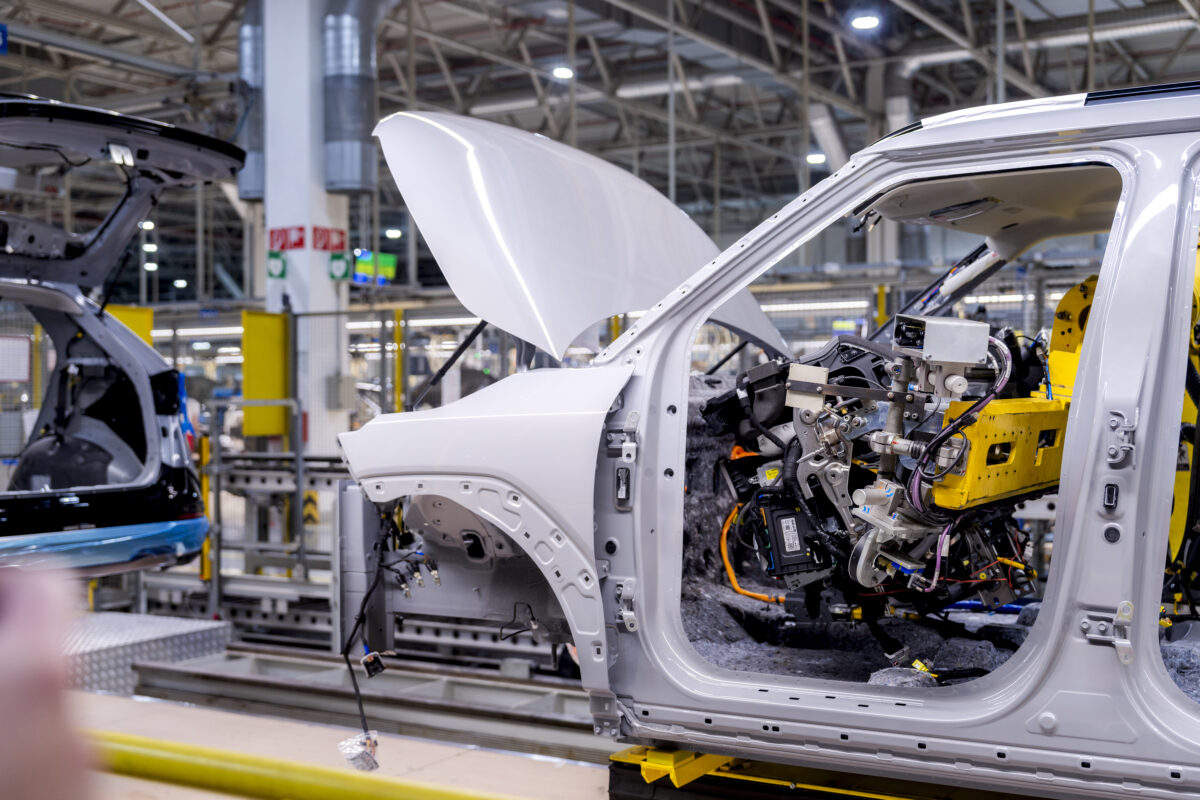 kia-ev2-zilina-start-of-production-assembly