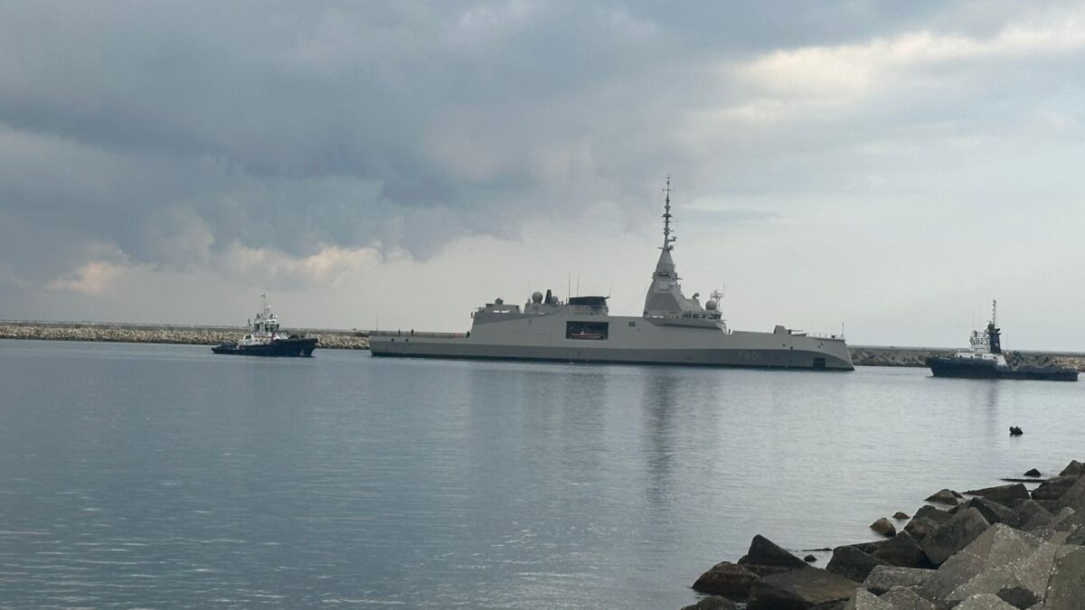 Δημοσκόπηση Interview: «Ναι» σε άμυνα και ασφάλεια – Ανέβηκε στο 34,1% η ΝΔ