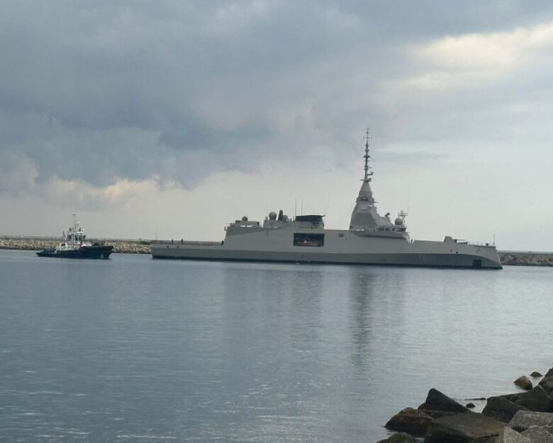 Η φρεγάτα «Κίμων» δεμένη στο λιμάνι της Λεμεσού