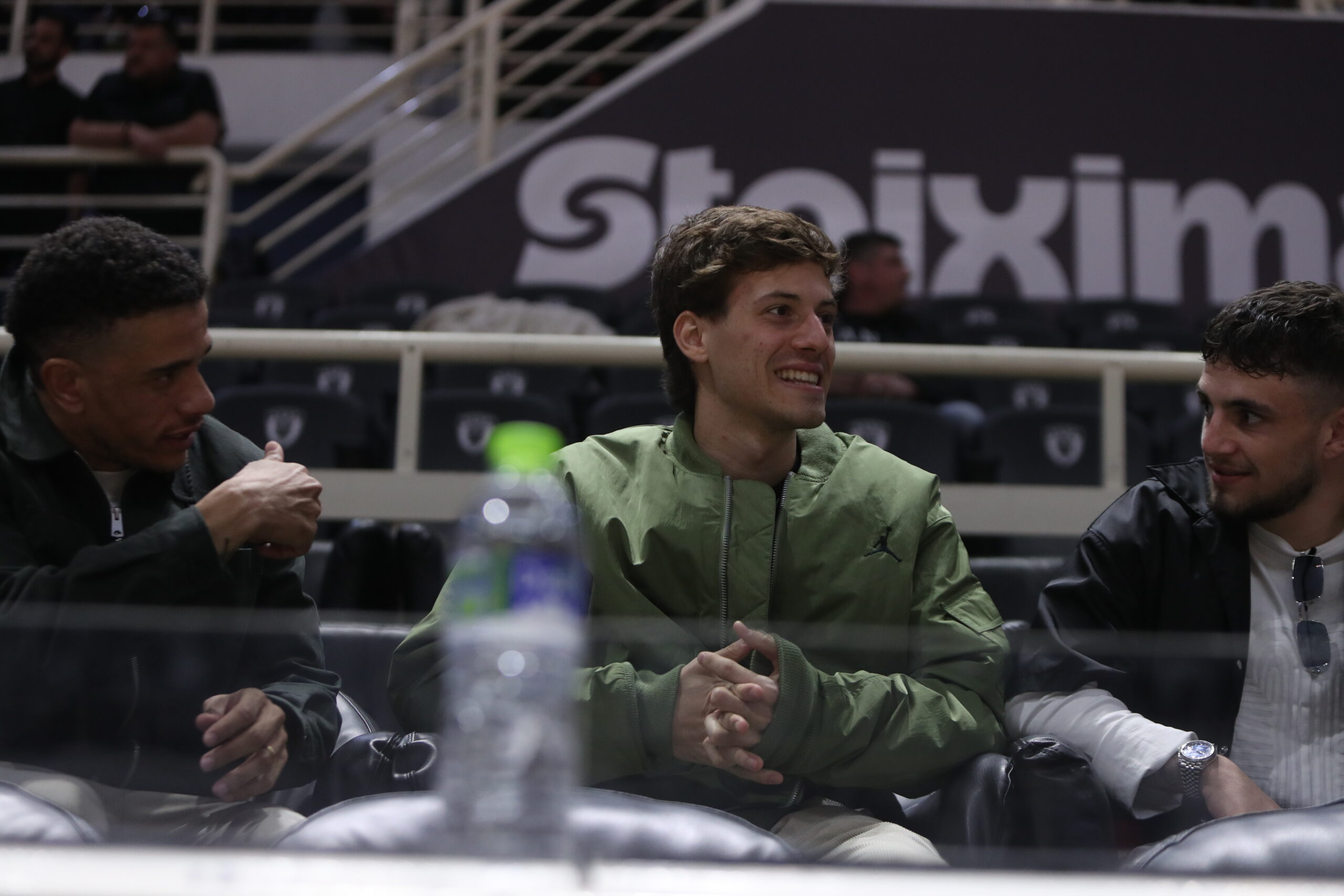 Κωνσταντέλιας, Ζαφείρης και Τάισον στο Παλατάκι