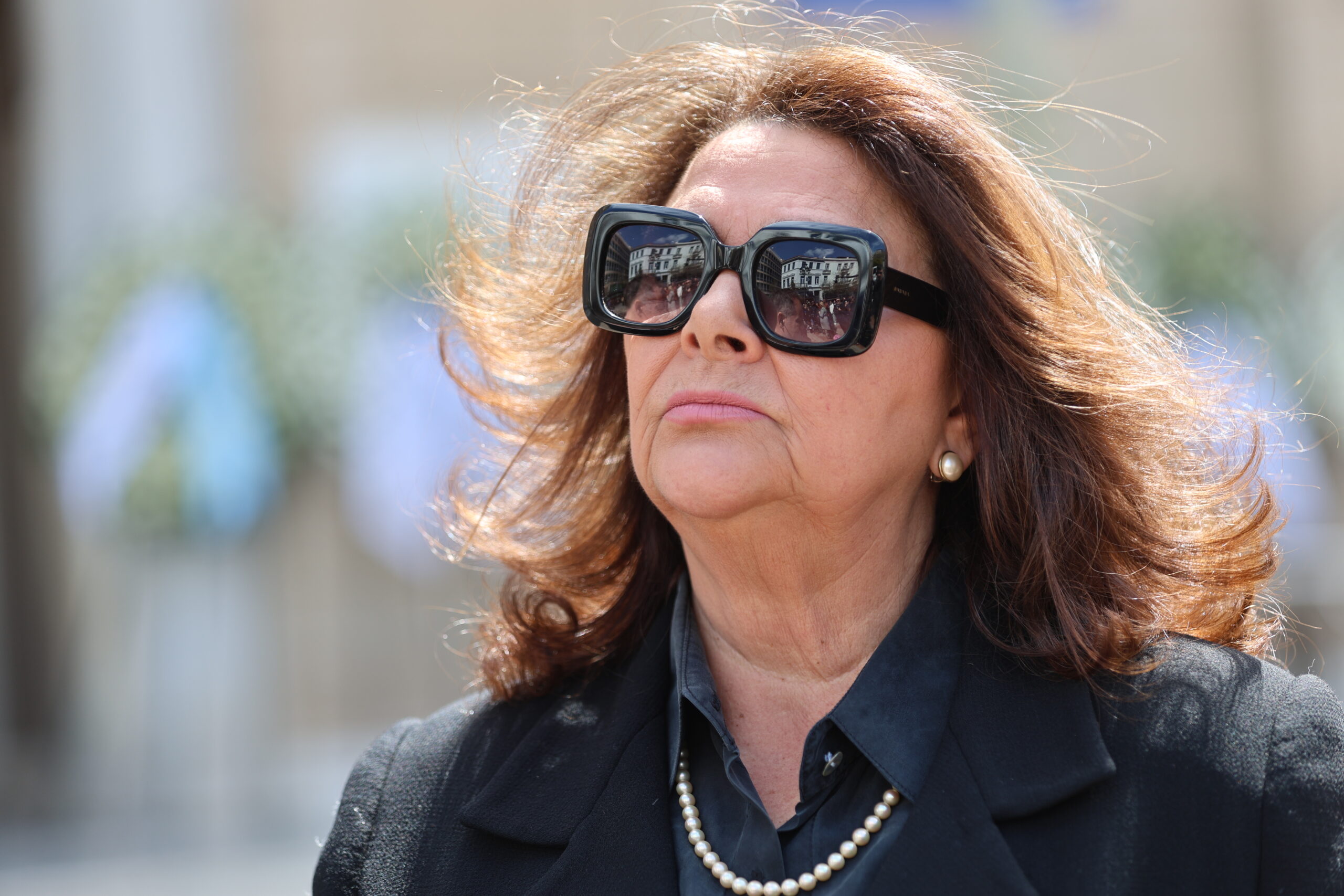 Κηδεία της τραγουδίστριας Μαρινέλλας, στην Μητρόπολη Αθηνών, Τρίτη 31 Μαρτίου 2026. Η Μαρινέλλα πέθανε σε ηλικία 87 ετών έπειτα από έπειτα από σοβαρό εγκεφαλικό επεισόδιο που είχε υποστεί τον Σεπτέμβριο του 2024 τραγουδώντας στη σκηνή του Ηρωδείου. Πρωταγωνίστησε  στη μουσική σκηνή επί 65 χρόνια. Ερμήνευσε αμέτρητα τραγούδια σπουδαίων συνθετών και στιχουργών, ενώ γνώρισε αμέτρητο θαυμασμό σε κάθε εμφάνισή της σε κέντρα, θεατρικές σκηνές και συναυλιακούς χώρους. (ΓΙΑΝΝΗΣ ΠΑΝΑΓΟΠΟΥΛΟΣ/EUROKINISSI)