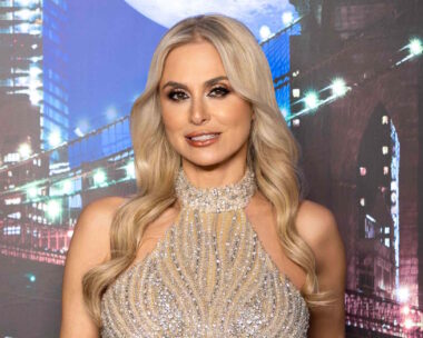 Η Ζωή Κρονάκη στο πλατό της εκπομπής «The 2night Show»