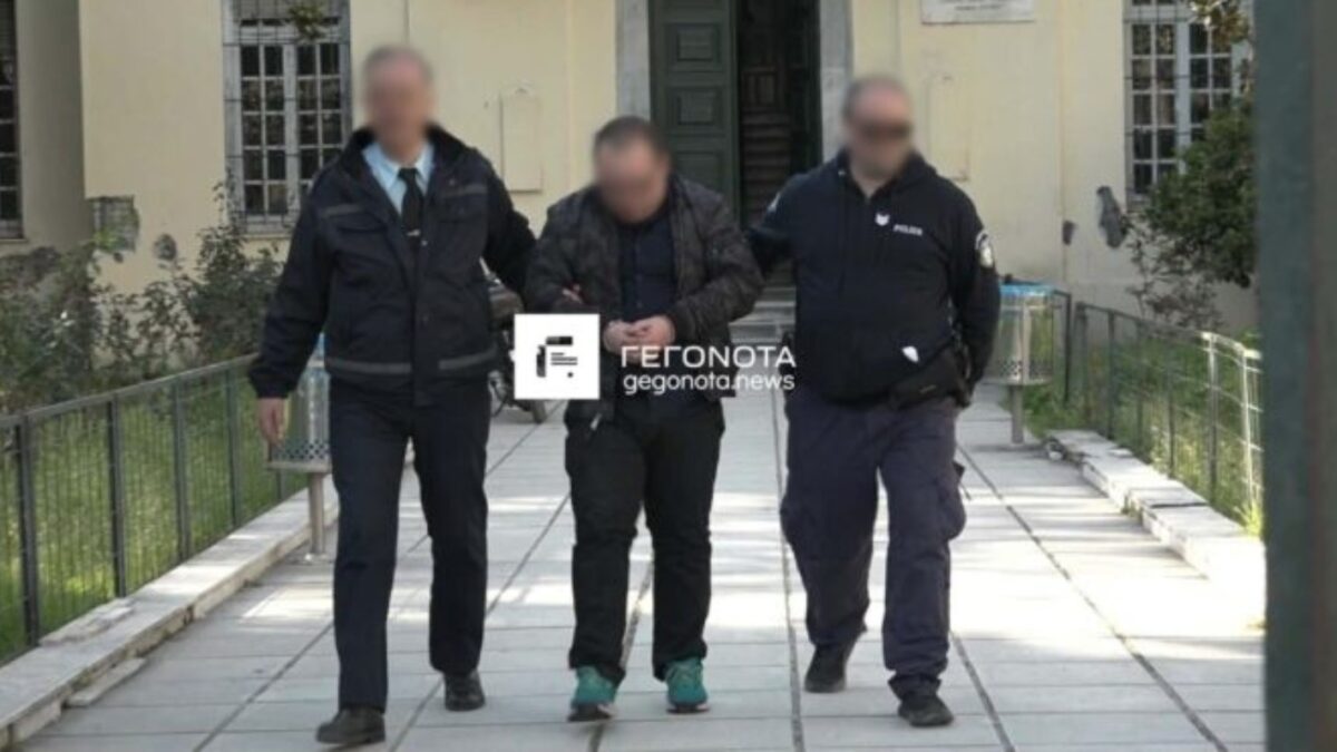 Ο 21χρονος μητροκτόνος στη Λάρισα