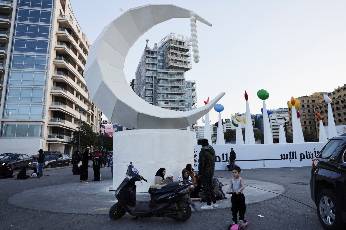 Πολίτες στον Λίβανο μετά από εκκένωση