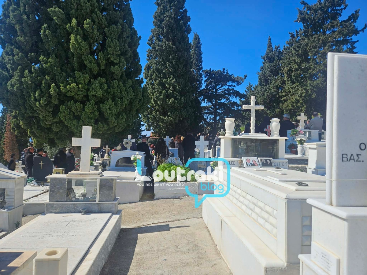 Κηδεία 17χρονου στο Λουτράκι