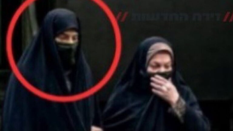 Αξιωματικοί της Μπασίτζ και των Φρουρών της Επανάστασης μεταμφιέζονται σε γυναίκες για να μην γίνουν στόχος