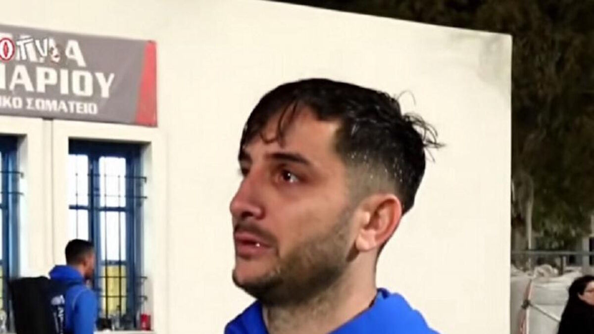 Ο Κώστας Μανωλάς