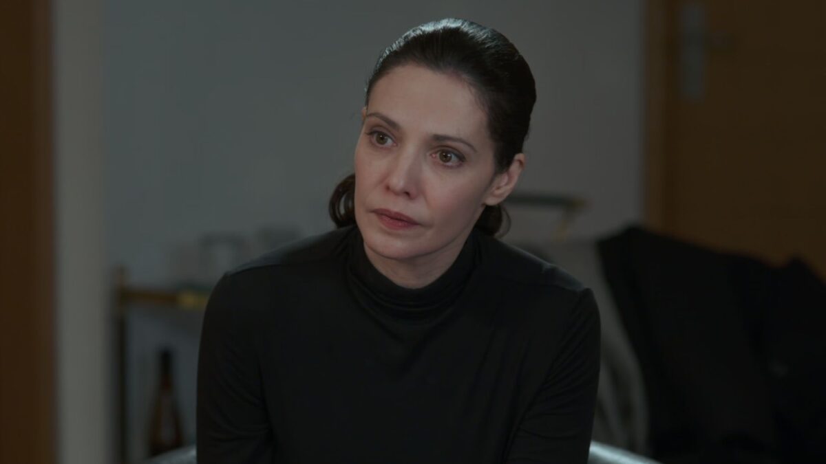 Μία νύχτα μόνο – επόμενα επεισόδια: Η Κατερίνη συμβουλεύει την Αλεξάνδρα, με ποιον τρόπο να προσεγγίσει τον Οδυσσέα