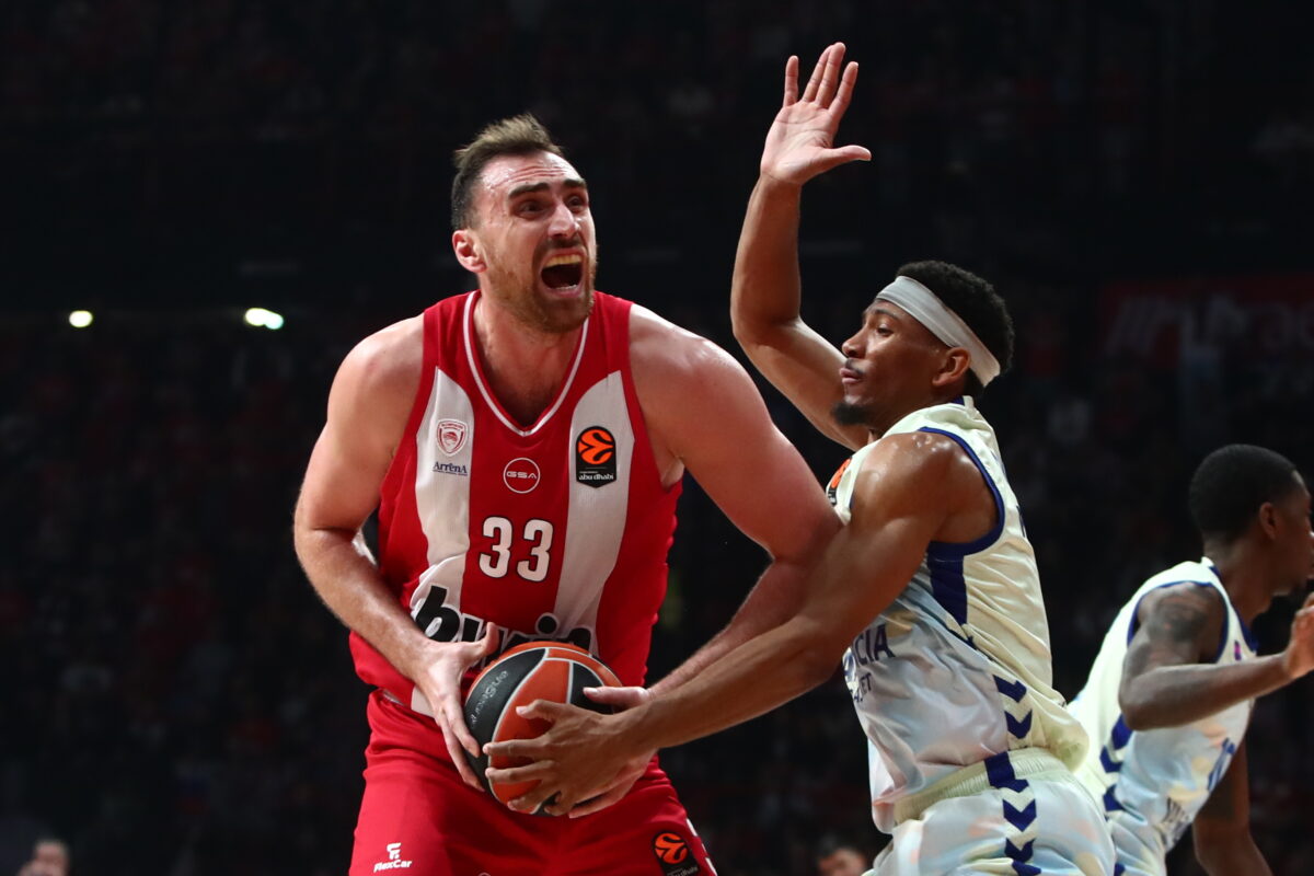 Ο Μιλουτίνοφ στο Ολυμπιακός - Βαλένθια