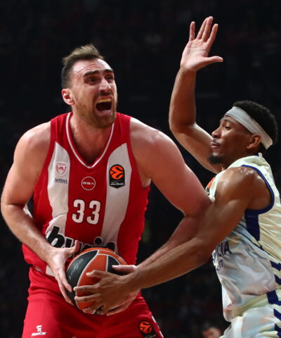 Ο Μιλουτίνοφ στο Ολυμπιακός - Βαλένθια