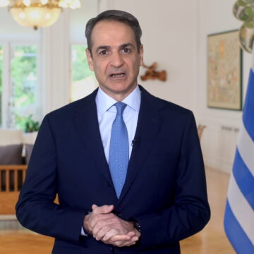 Κυριάκος Μητσοτάκης: Τέσσερα έκτακτα μέτρα στήριξης ύψους 300 εκατ. ευρώ – Fuel pass, επιδότηση στο diesel κίνησης και παρέμβαση για τα ακτοπλοϊκά εισιτήρια