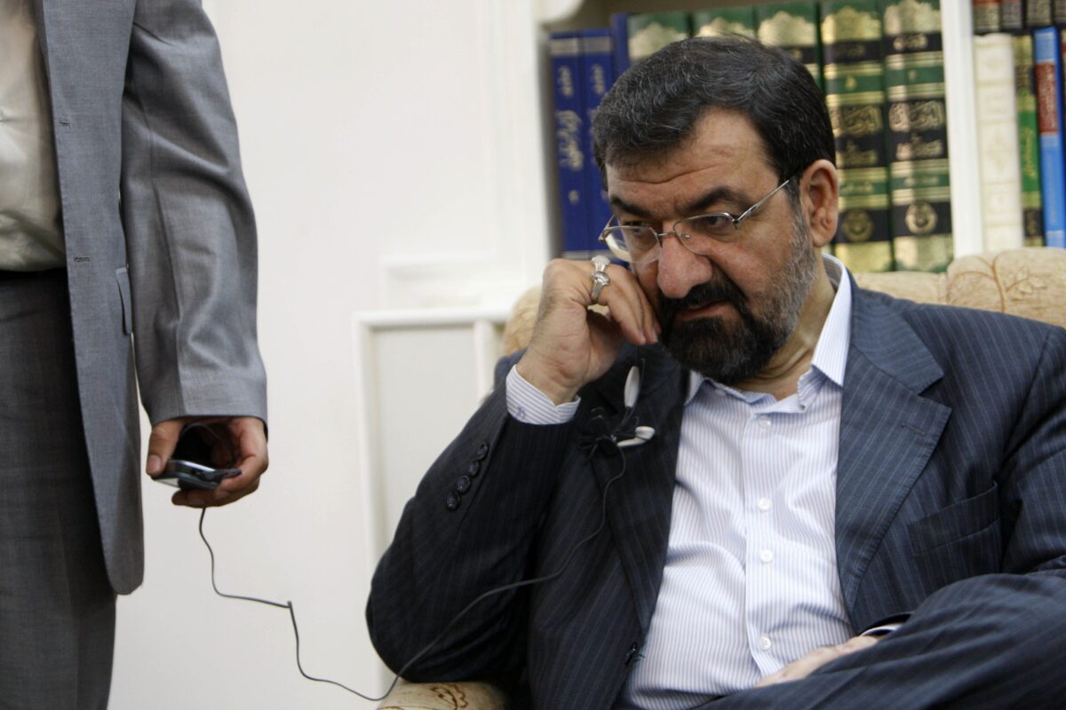 Μοχσέν Ρεζαΐ, είναι πρώην αρχηγός των Φρουρών της Επανάστασης και νυν στρατιωτικός σύμβουλος του Μοτζταμπά Χαμενεΐ