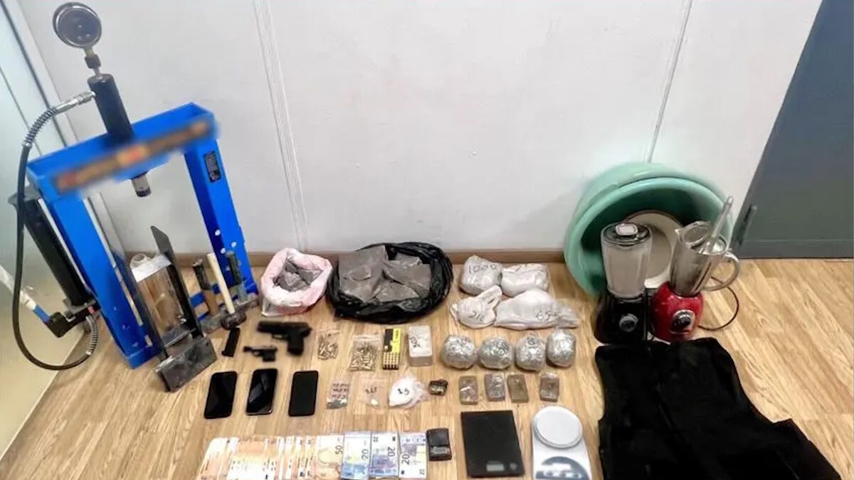 Εξαρθρώθηκε συμμορία που διακινούσε ναρκωτικά στην Αττική