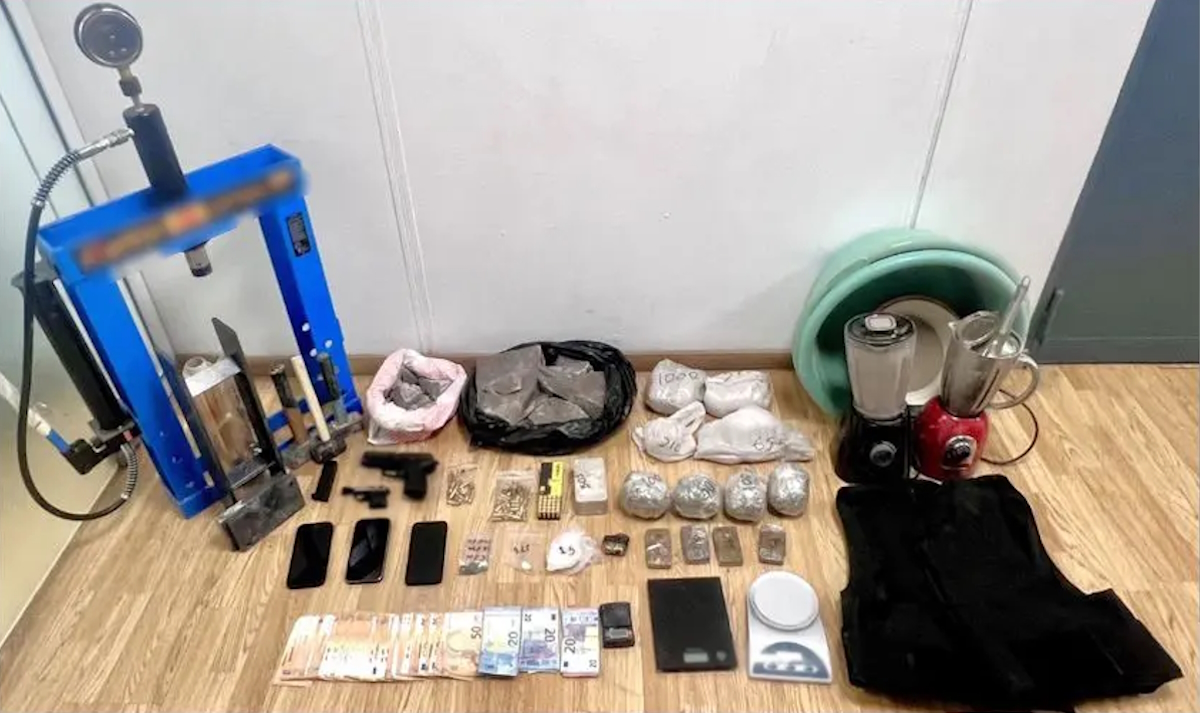 Εξαρθρώθηκε συμμορία που διακινούσε ναρκωτικά στην Αττική