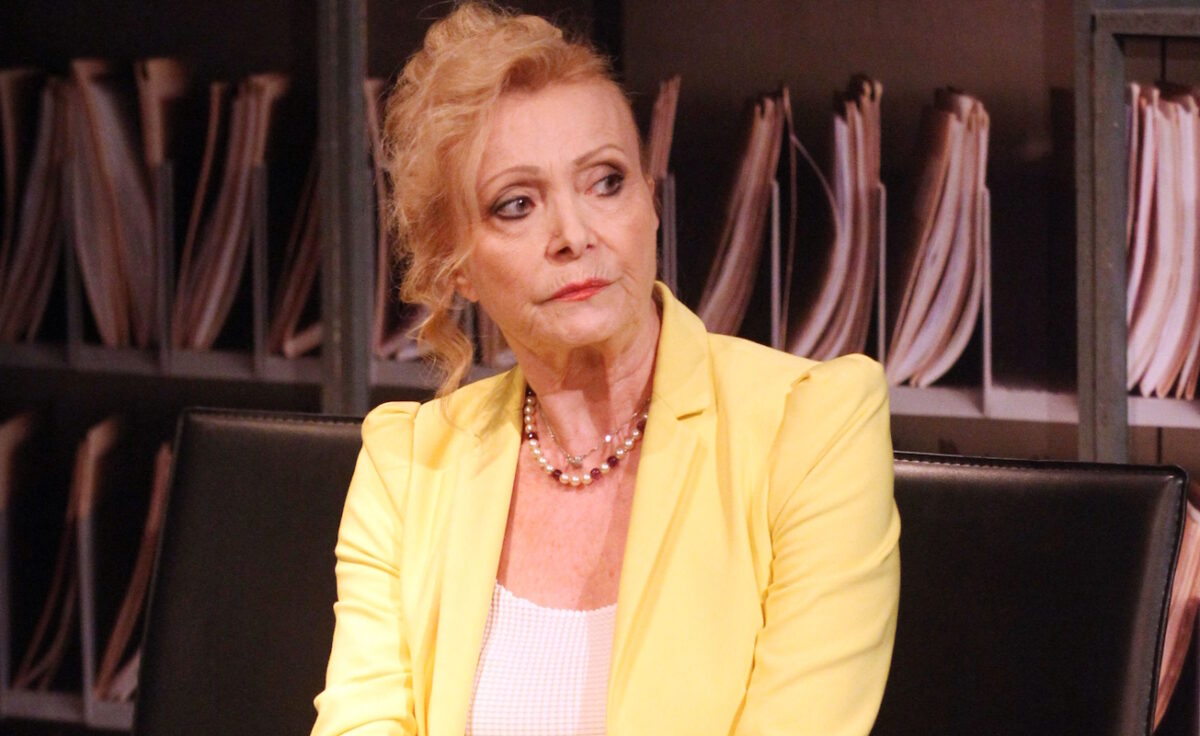 Νέλλη Γκίνη