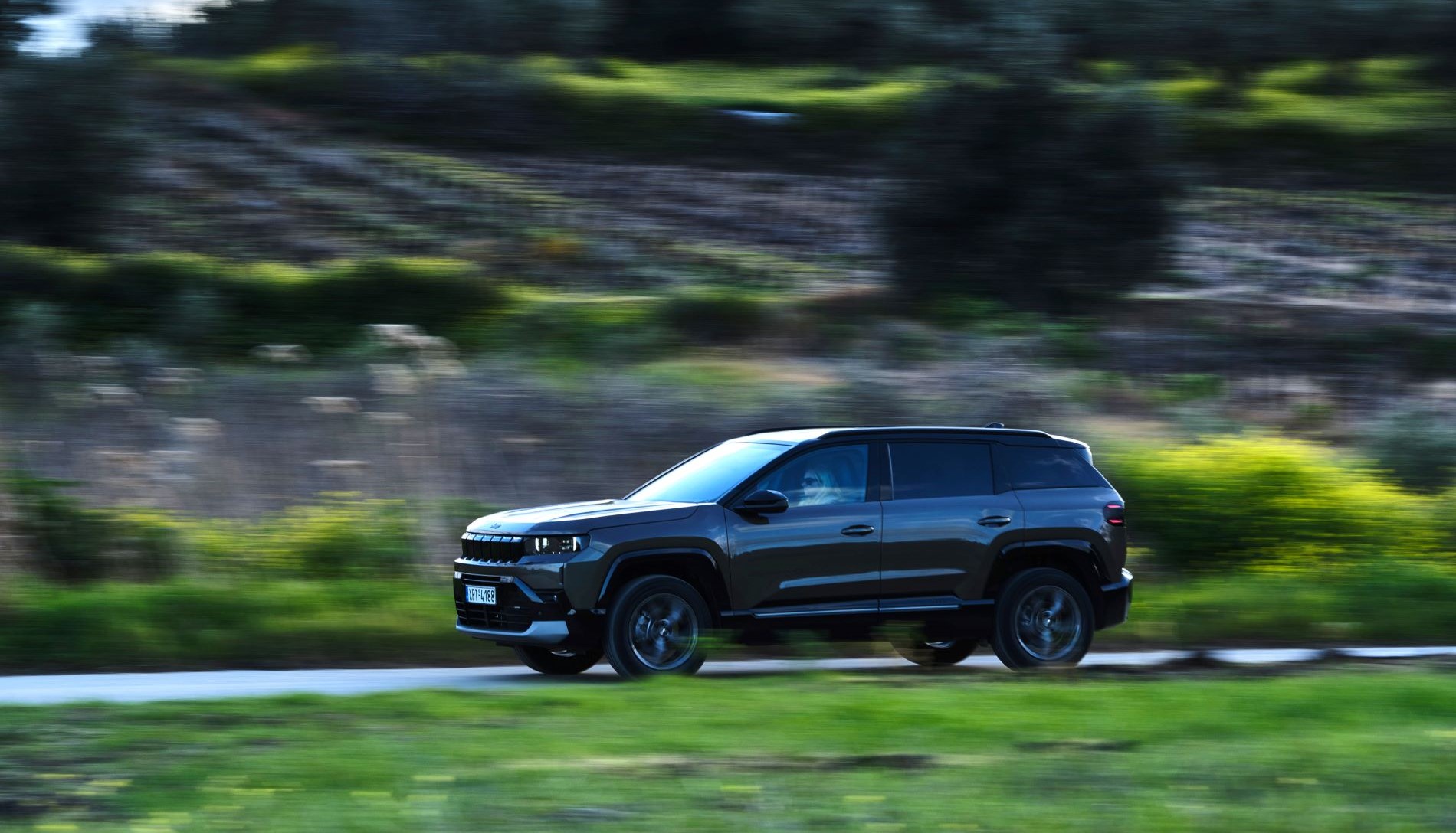 Τα πάντα για το ολοκαίνουριο Jeep Compass που ήρθε στην Ελλάδα με τιμή από 35.990