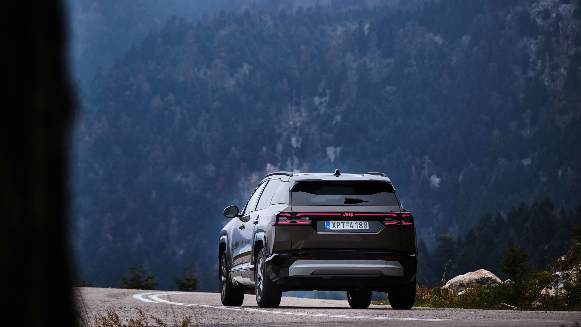 Τα πάντα για το ολοκαίνουριο Jeep Compass που ήρθε στην Ελλάδα με τιμή από 35.990