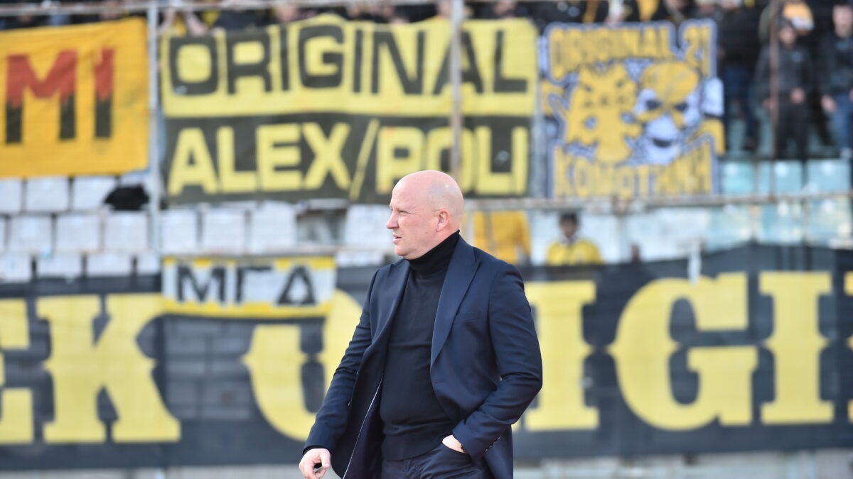 Ο Νίκολιτς στο παιχνίδι με το Βόλο