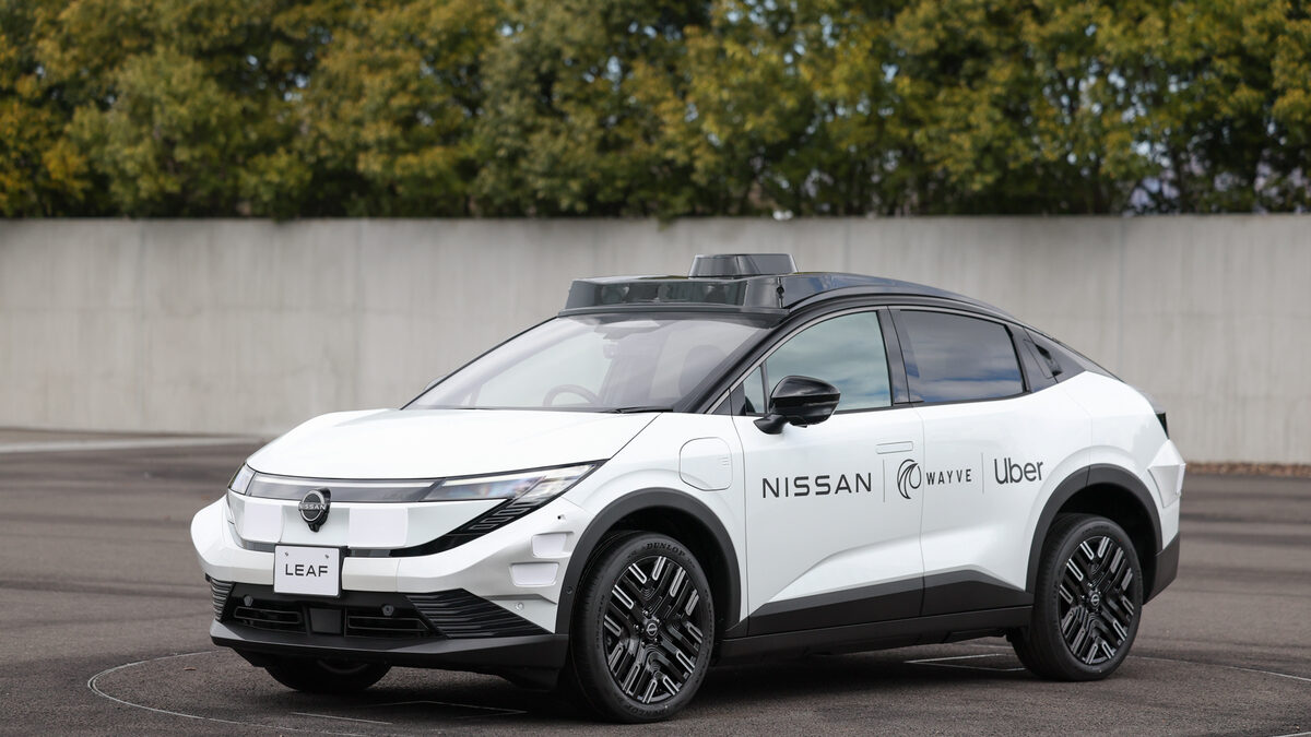 nissan-leaf-robotaxi