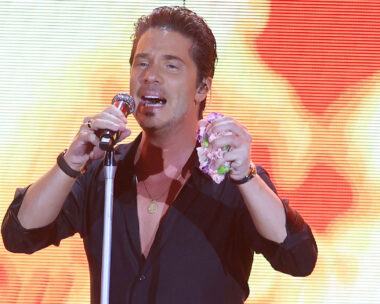 Νίκος Οικονομόπουλος