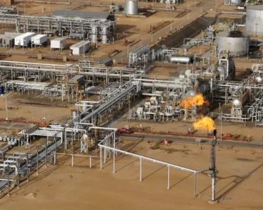 Εργοστάσιο επεξεργασίας αργού πετρελαίου στη Βενεζουέλα