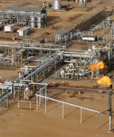 Εργοστάσιο επεξεργασίας αργού πετρελαίου στη Βενεζουέλα