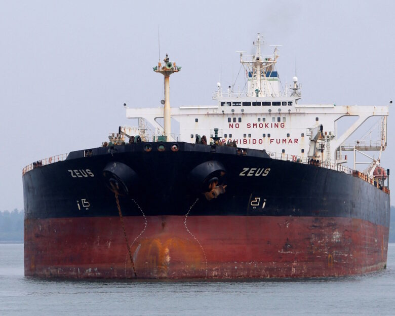 Panamanian-flagged crude oil tanker Zeus anchors at Raffles Anchorage, about 14 km (8.7 miles) south of Singapore September 9, 2012.