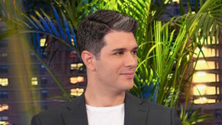 Ο Δημήτρης Πανόπουλος στο πλατό της εκπομπής «The 2night Show»