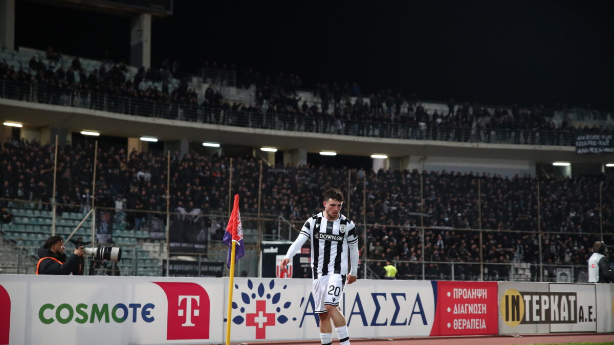 Ο κόσμος του ΠΑΟΚ στο Πανθεσσαλικό
