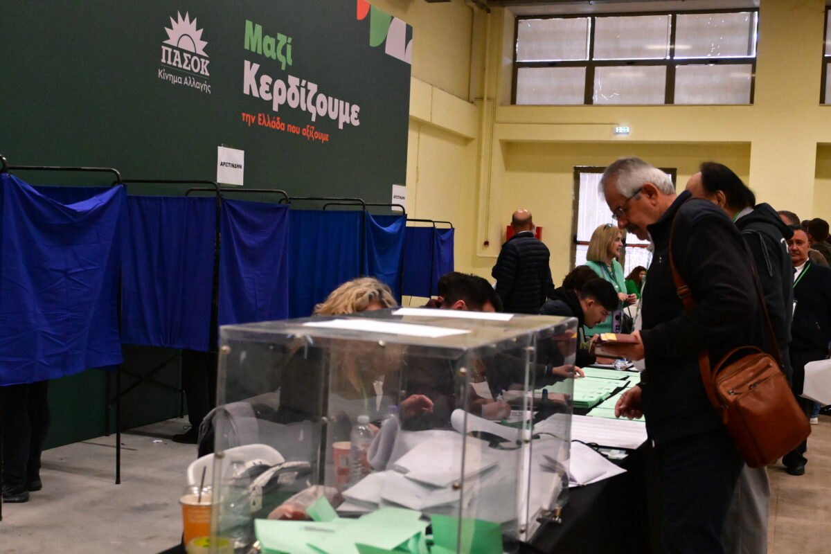 Τρίτη ημέρα εργασιών του 4ου τακτικού Συνεδρίου του ΠΑΣΟΚ-Κινήματος Αλλαγής, στον χώρο του κλειστού γυμναστηρίου του taekwondo στο Παλαιό Φάληρο, Κυριακή 29 Μαρτίου 2026. (ΤΑΤΙΑΝΑ ΜΠΟΛΑΡΗ / EUROKINISSI)