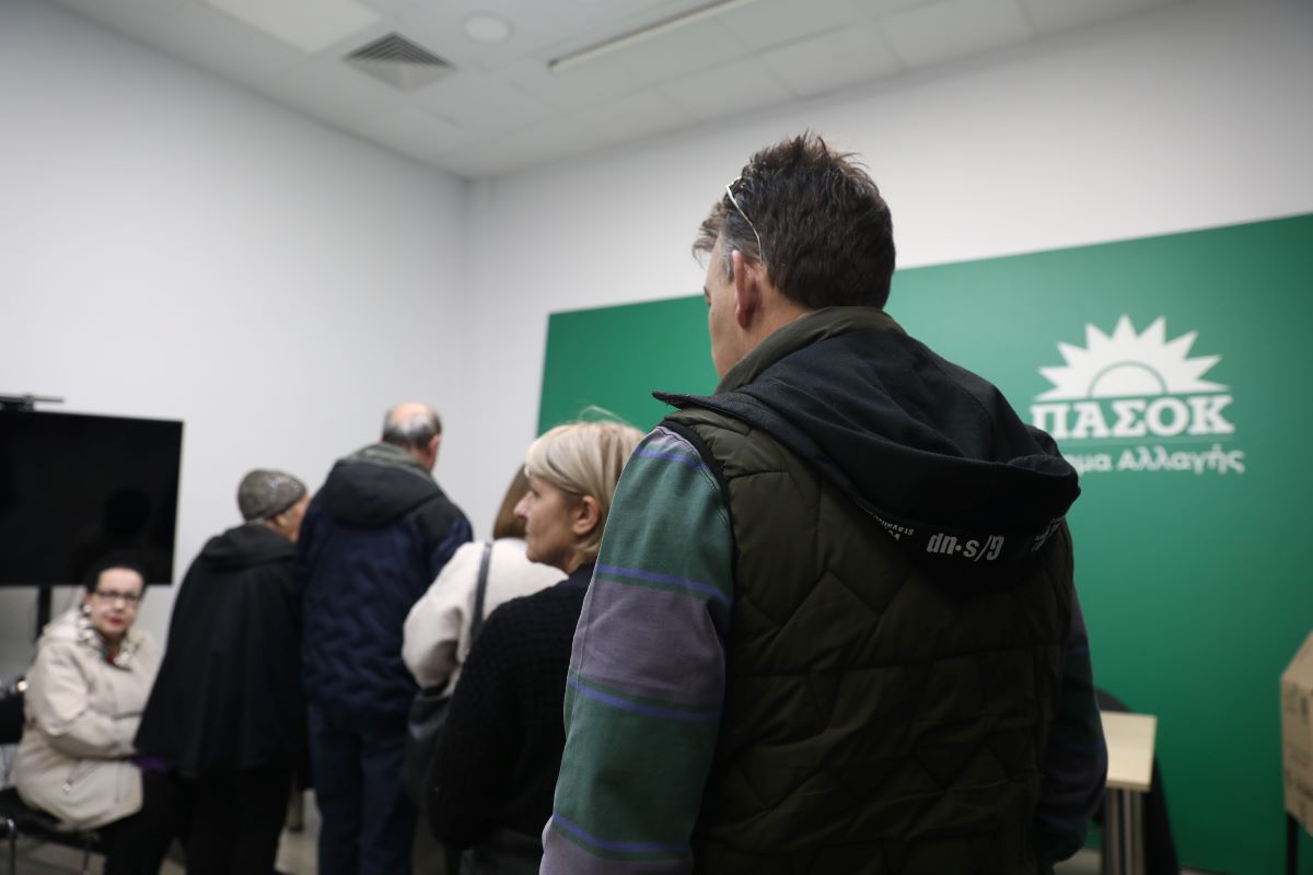 Ψηφοφορία για την εκλογή συνέδρων στο ΠΑΣΟΚ