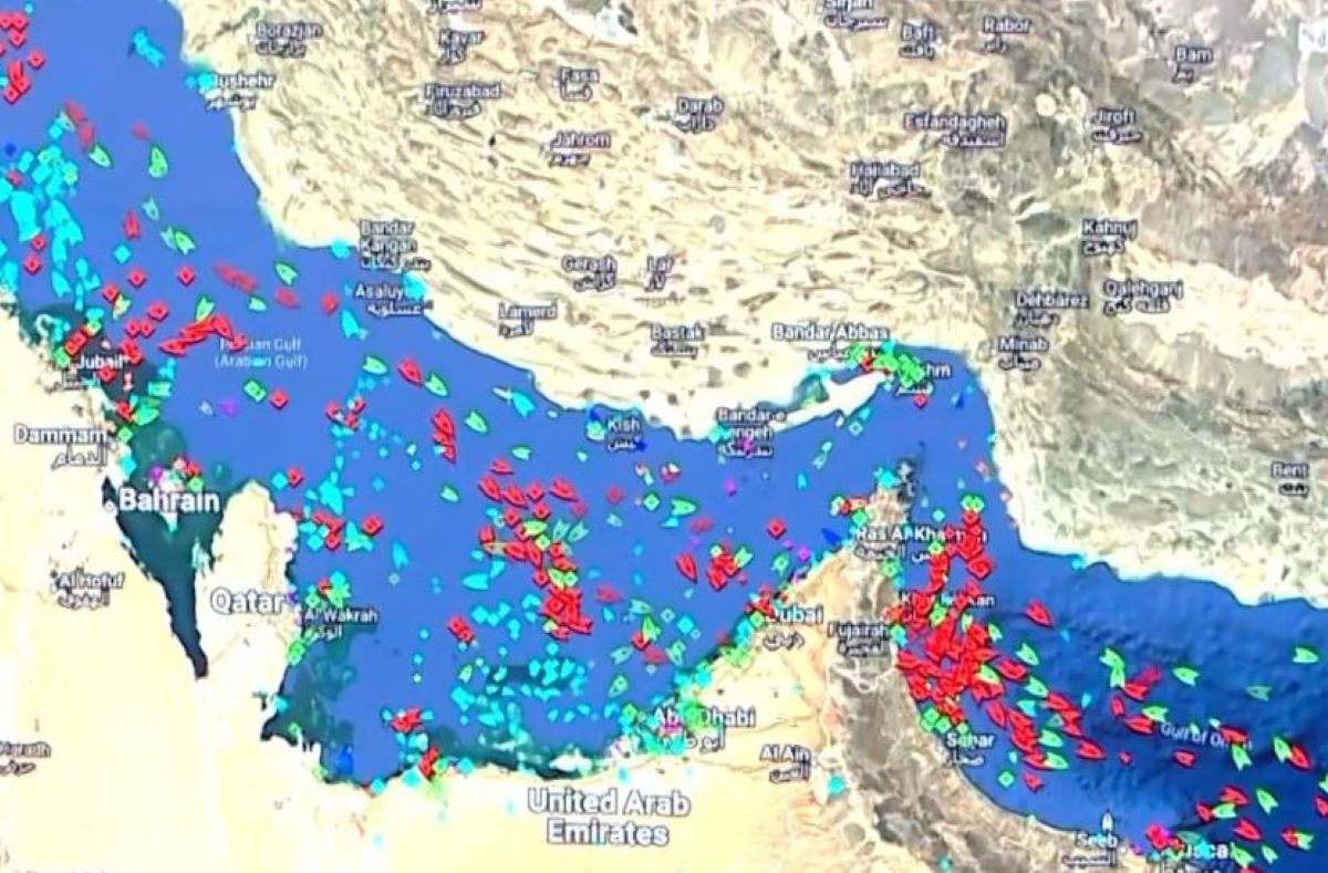 Χάρτης με τα πλοία που βρίσκονται στον Περσικό Κόλπο