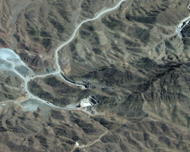 Δορυφορική εικόνα από το Pickaxe Μοuntain, το πυρηνικό οχυρό του Ιράν 100 μέτρα κάτω από τη Γη