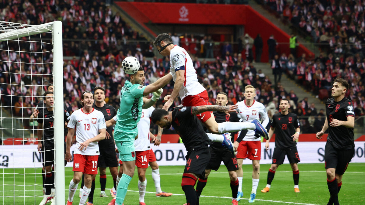 Ο Λεβαντόφσκι στο Πολωνία - Αλβανία