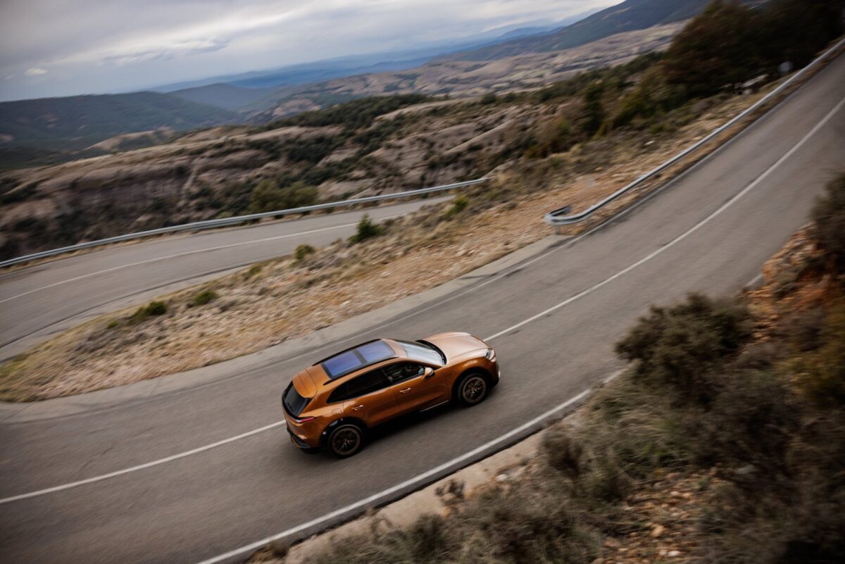 Porsche-Cayenne-Electric