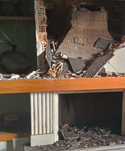 Πρέβεζα: Κεραυνός χτύπησε σπίτι – Κατέρρευσε τμήμα της στέγης και τοίχος, δείτε φωτογραφίες