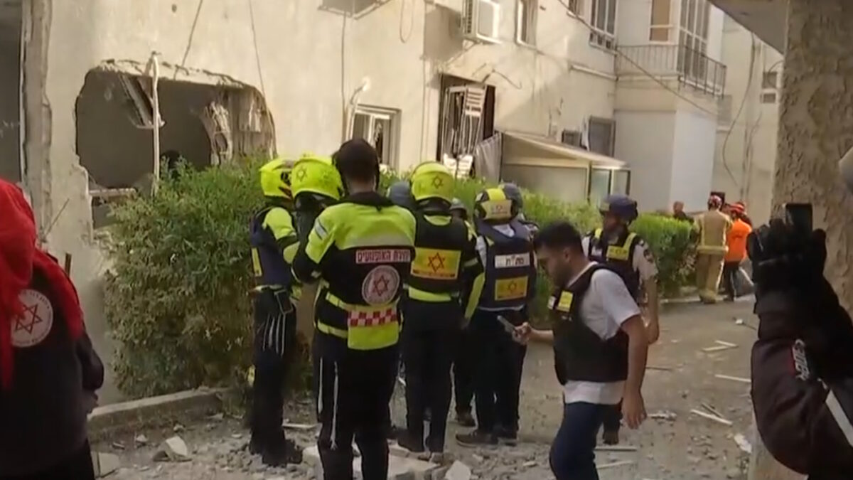 Ειδικό κλιμάκιο εξέταζε το σημείο μετά την πτώση του πυραύλου