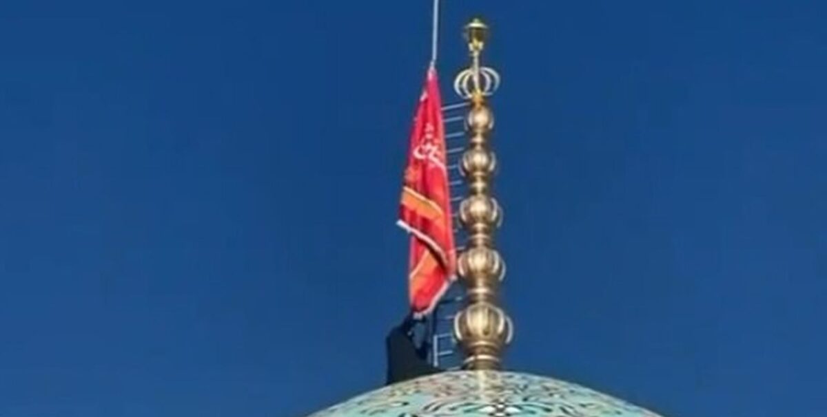 Το Ιράν ύψωσε την «Κόκκινη Σημαία της Εκδίκησης»