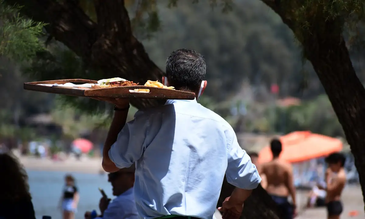 Εργαζόμενος στην εστίαση