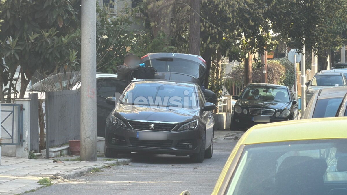 Αστυνομία ξεκίνησε έρευνα σε ένα σπίτι στην Καλαμαριά