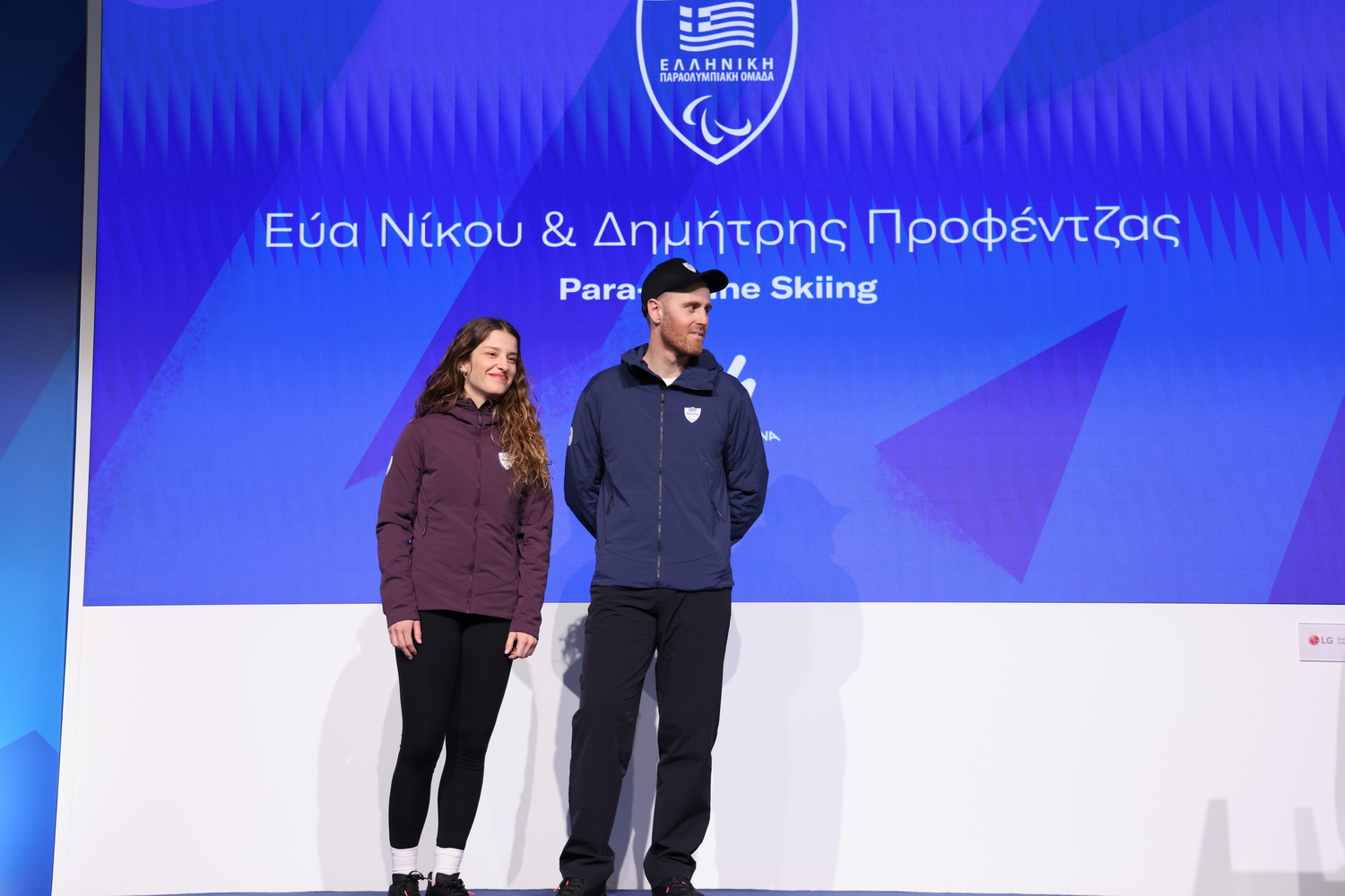 Η Εύα Νίκου, Παραολυμπιονίκης στο Αλπικό Σκι και ο συνοδός της Δημήτρης Προφέντζας