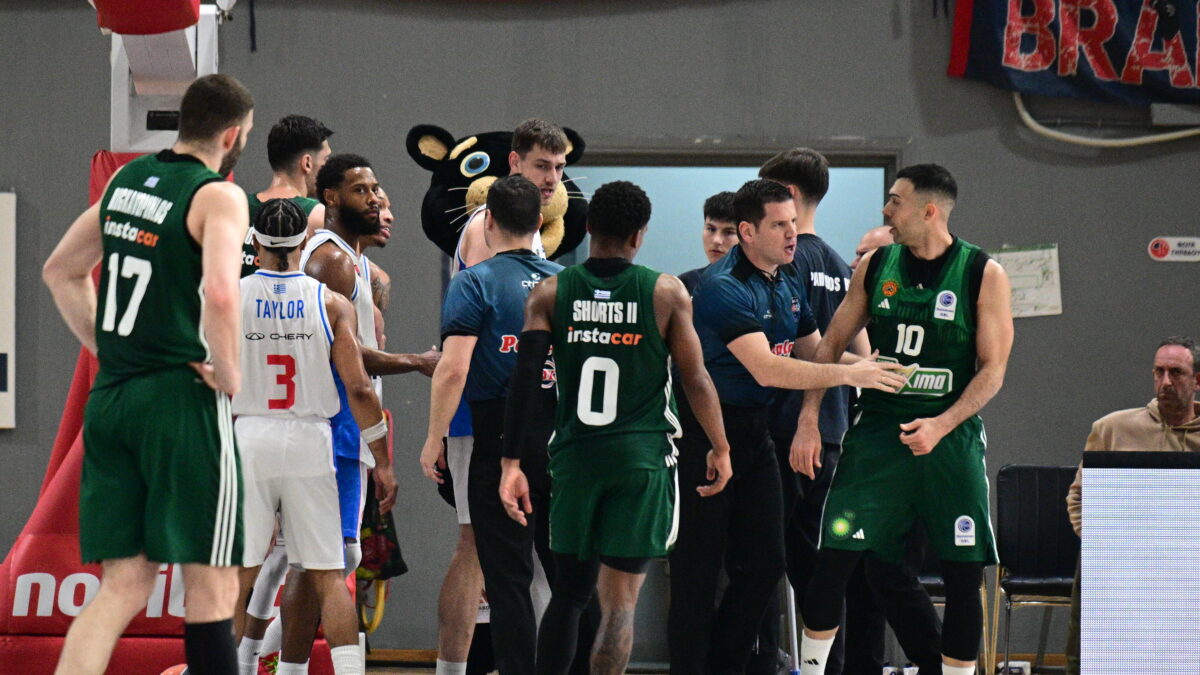 Ο καυγάς του Σλούκα με τον Τόμασον