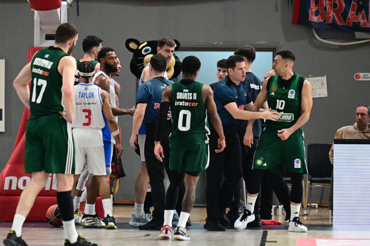 Ο καυγάς του Σλούκα με τον Τόμασον