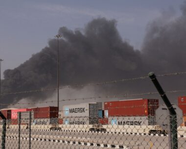 Καπνός στο Ντουμπάι μετά από χτύπημα στο Ντουμπάι