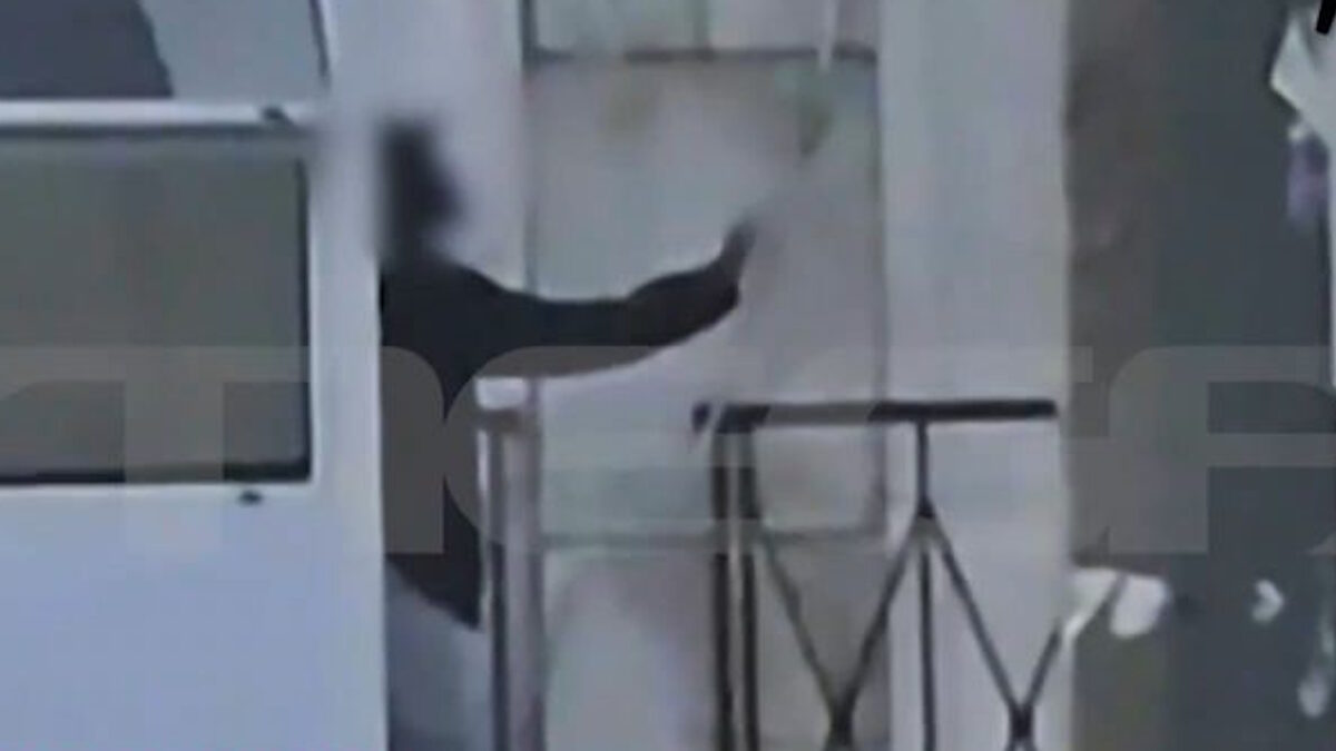 Ο 48χρονος Σουδανός με τις χειροβομβίδες στη ΓΑΔΑ