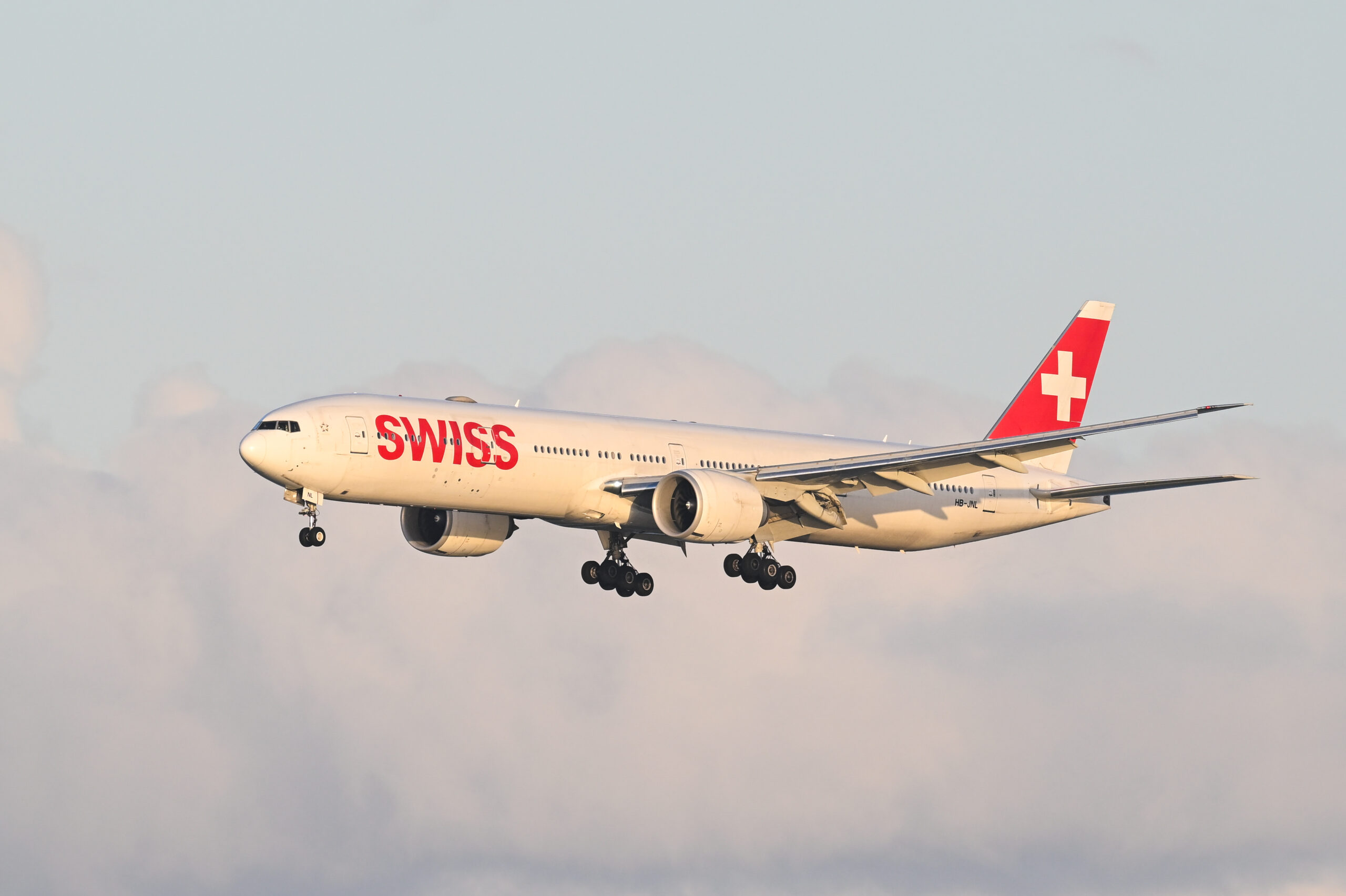 Planes at San Francisco International Airport (SFO) SAN FRANCISCO, CALIFORNIA - NOVEMBER 14: A Swiss Air plane is descending to land at the San Francisco International Airport (SFO) in San Francisco, California, United States on November 14, 2025. (Photo by Tayfun Coskun/Anadolu via Getty Images)