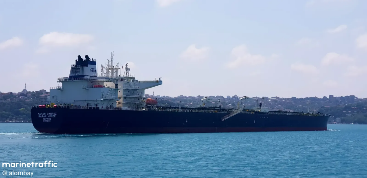 Το ελληνόκτητο δεξαμενόπλοιο που χτυπήθηκε στη Μαύρη Θάλασσα