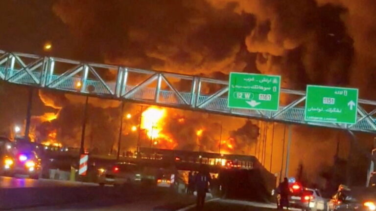 Επίθεση σε πετρελαϊκές εγκαταστάσεις στην Τεχεράνη