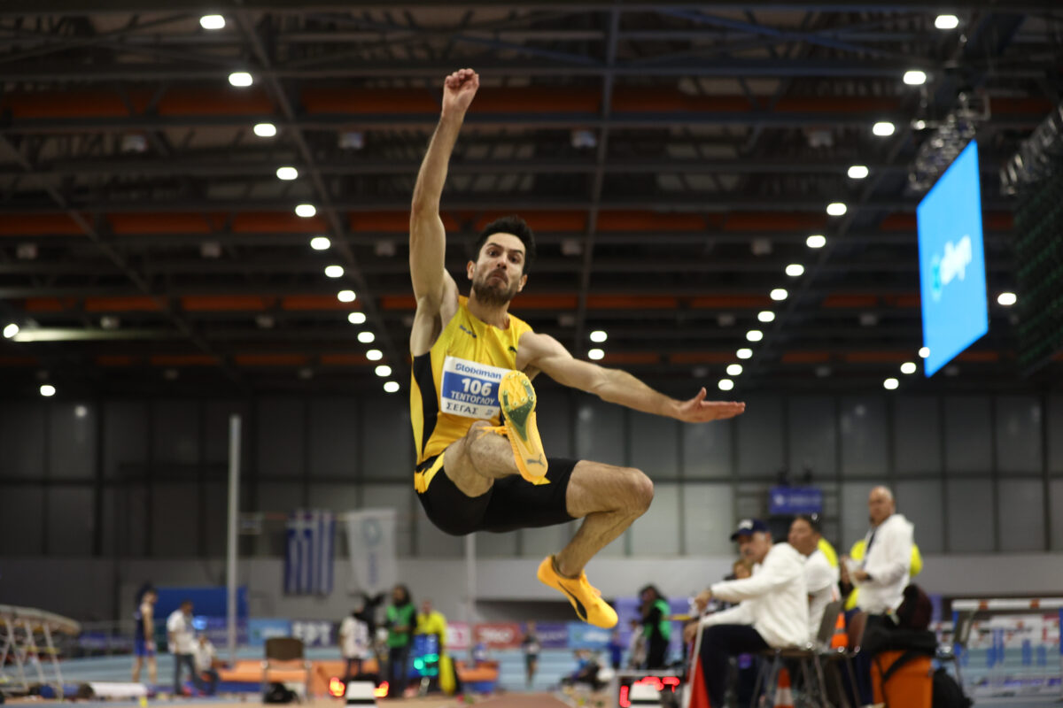 Ο Μίλτος Τεντόγλου