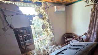 Καταστροφές σε σπίτια από τον σεισμό στη Θεσπρωτία